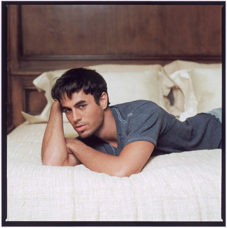 Enrique-Iglesias-db03[1]